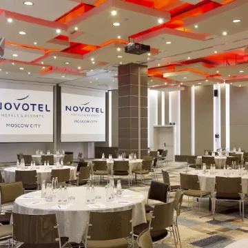 Novotel Москва Сити Отели рядом с достопримечательностью «р. Москва»