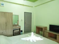 River Residence 2 Hotels near Wat Kaeng Kanun