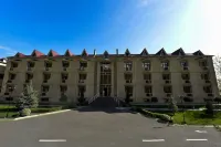 Gabala Yeddi Gozel Hotel Hotel di Yengija