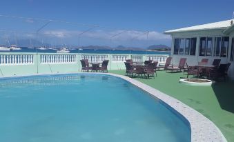 Pinneys Beach Hotel Nevis