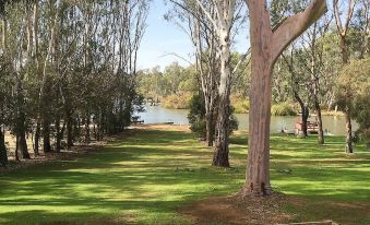 Water's Edge Bundalong