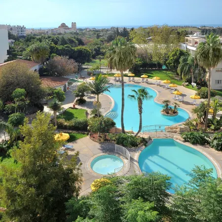 Mayfair Gardens