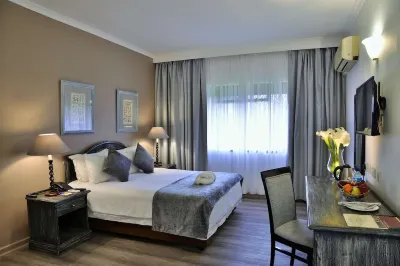 Cresta Churchill Hotel