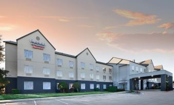 Fairfield Inn & Suites Fort Worth/Fossil Creek