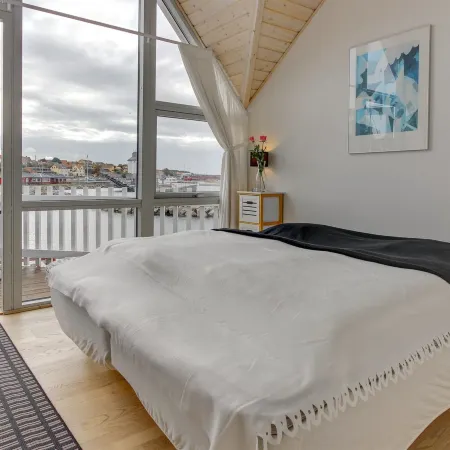 "Fridhild" - 10m from the Sea