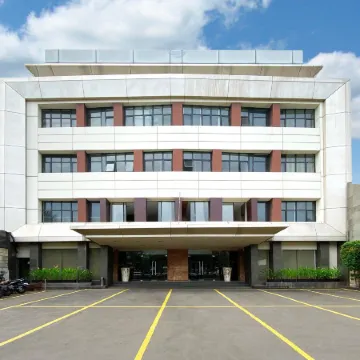 Alia Heritage Pasar Baru Отели рядом с достопримечательностью «Собор Джакарты»