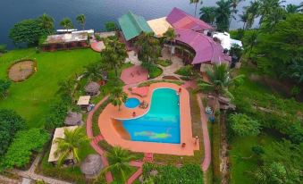 Afrikiko Riverfront Resort