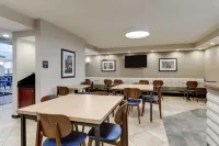 Drury Inn & Suites St. Louis St. Peters - breakfast
