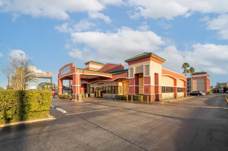 Baymont by Wyndham Orlando North Millenia