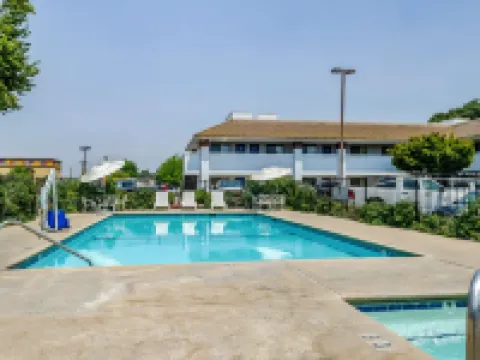 Motel 6 Oakdale, CA Hoteles en Condado de Stanislaus