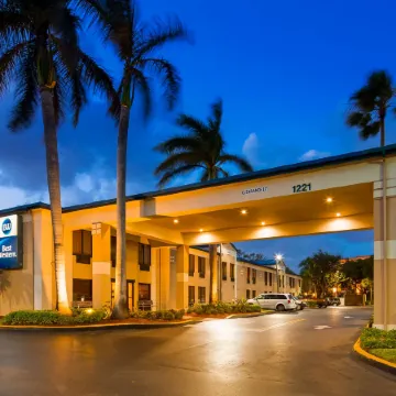 Best Western Fort Lauderdale Airport/Cruise Port Отели рядом с достопримечательностью «Museum of Discovery and Science»