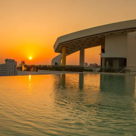 SUN & MOON, Urban Hotel