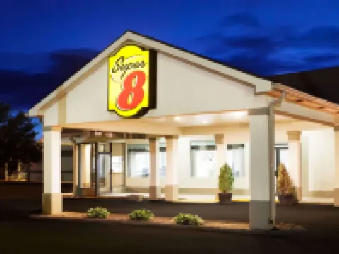 Super 8 by Wyndham Monteagle TN モンティーグルのホテル