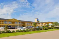 Americas Best Value Inn and Suites-Waller Prairie View Hotels near MAGIC Worm Ranch