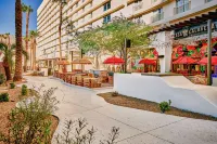 Virgin Hotels Las Vegas, Curio Collection by Hilton Các khách sạn ở East of the Las Vegas Strip