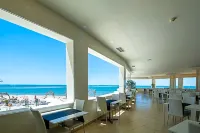 On Hotels Oceanfront Adults Designed - parking