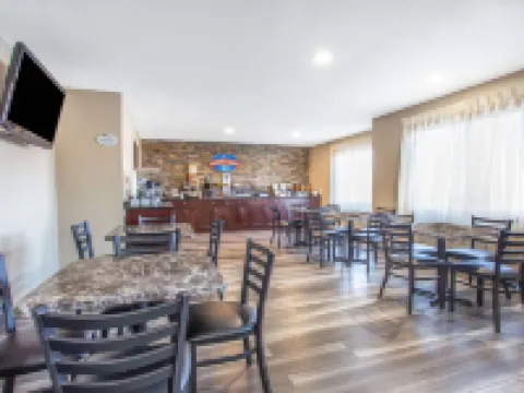 Baymont by Wyndham Joliet Hotels in Joliet