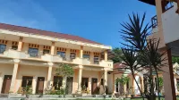 Barbara Hotel, Right at Lake Toba Hotels near Pantai Pasir putih sigurgur