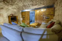 Venus Hill B & B - parking