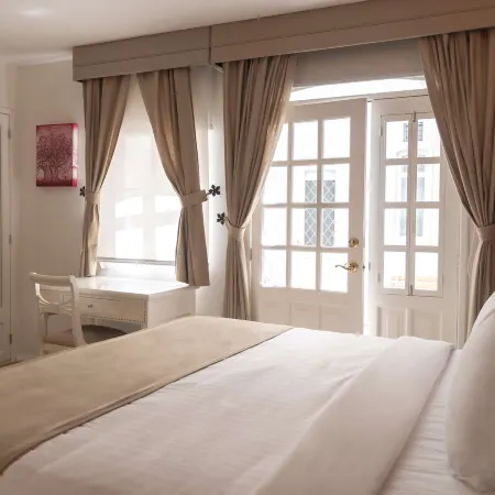Casa Bonita Hotel & Luxury Residence