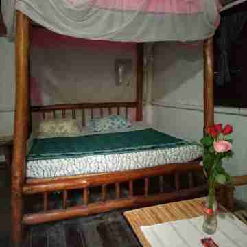 Mida Creek Eco Camp - Cottage House Rooms