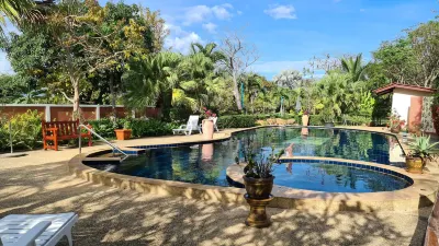 Beautiful Bungalow With Shared Outdoor Pool And 2km From The Sandy Beach 住宿飯店