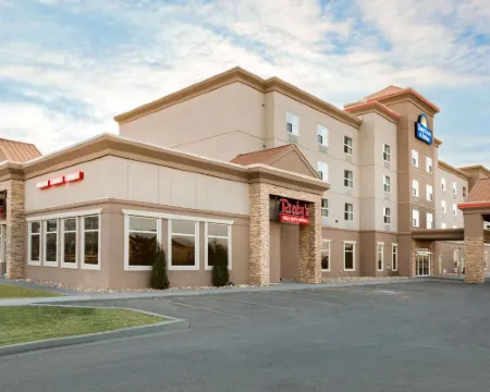 Days Inn & Suites by Wyndham Edmonton Airport Hotels in Leduc