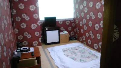 Business Hotel Mikuni (Goto)