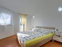 Amber - Pet friendly