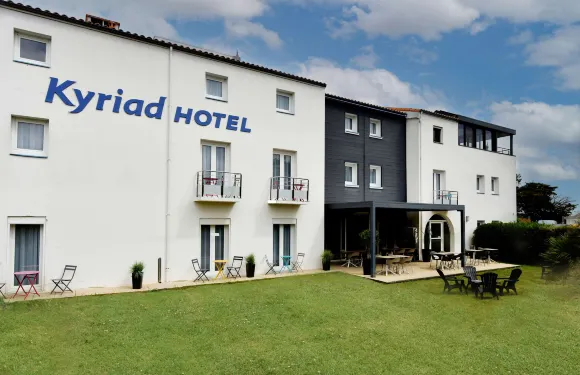 拉羅歇爾中心基里亞德酒店