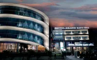 Grand Bayu Hill Hotel