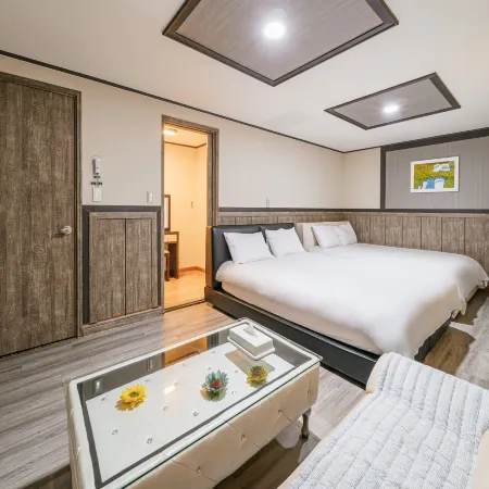 Hotel B Отели рядом с достопримечательностью «Парк Самда»