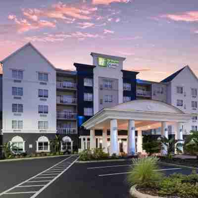 Holiday Inn Express & Suites Lakeland North - I-4 Hotel Exterior