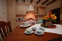 Cozy Villa with Large Garden Near the Beach
