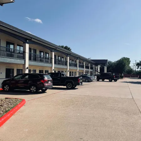 Days Inn by Wyndham Dickinson TX