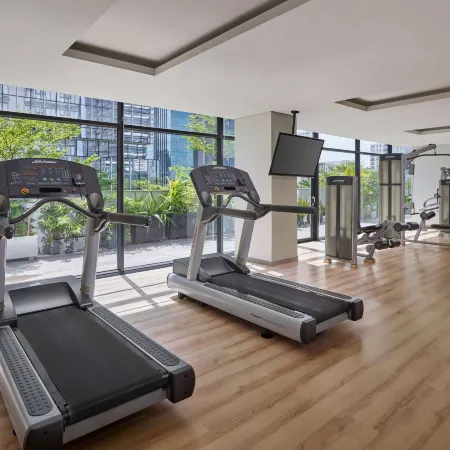 Novotel Living Saigon South Отели рядом с достопримечательностью «Район 7»