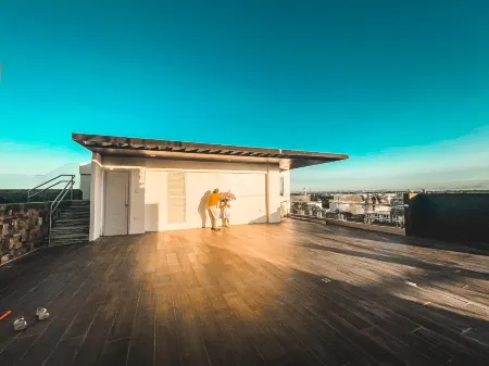 Lavero Suites Отели рядом с достопримечательностью «Sampaguita Gardens»