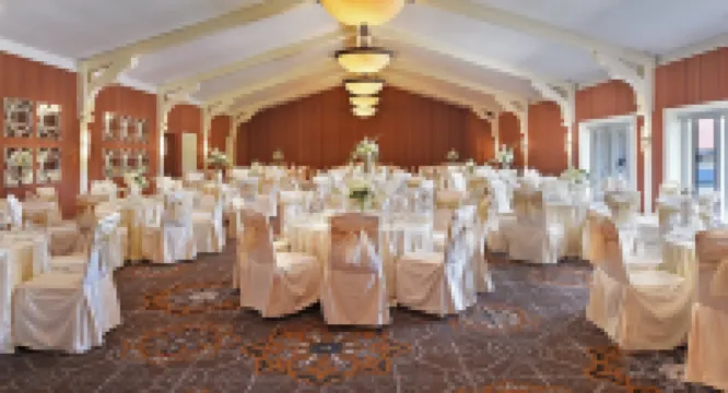 Sheraton Westport Chalet Hotel St. Louis