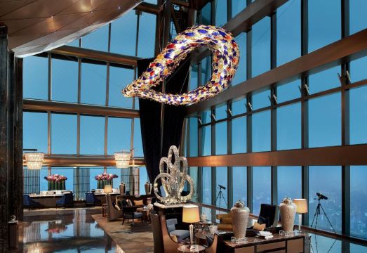 더 세인트 레지스 선전