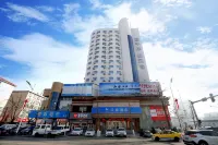 HanTing Hotel (Dandong Railway Station Yalu River) Hotels in Dandong