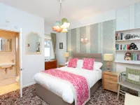 The Ravenswood B&B