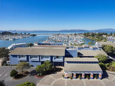 DoubleTree by Hilton Hotel Berkeley Marina Hotels in Berkeley