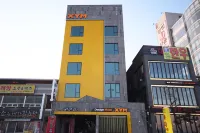 Pohang Yeongildae XYM Hotels near Hwanho Park Space Walk