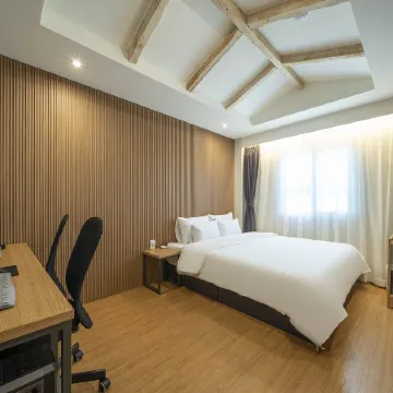 Changwon Sangnam-Dong Hotel T.T