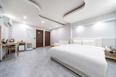 Busan Songjeong Go Hotels in OSIRIA