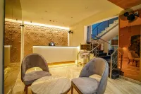 Hotel Metro Tower