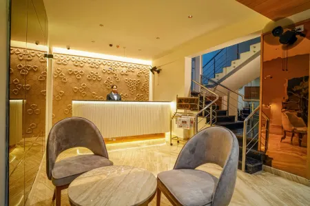 Hotel Metro Tower Отели рядом со станцией Railway Station Bus Stop