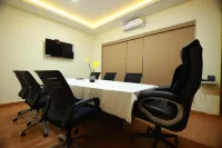Hotel Palace EN Paradise Hotels in Kodungallur