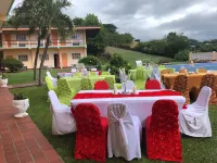 Point Salines Hotel فنادق في Lance aux Epines