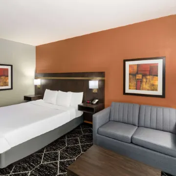 La Quinta Inn & Suites by Wyndham Olathe